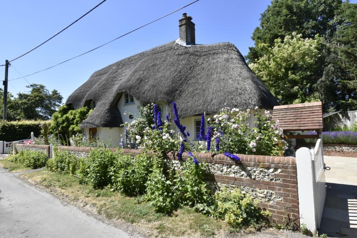 Image: 33 Tarrant Monkton Blandford Forum Dorset Tarrant Monkton