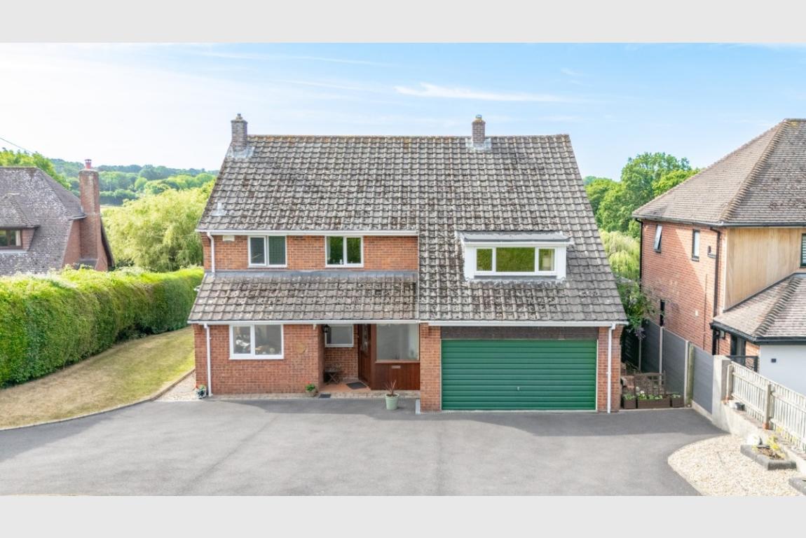 Image: 34 Furzehill Wimborne Dorset Furzehill
