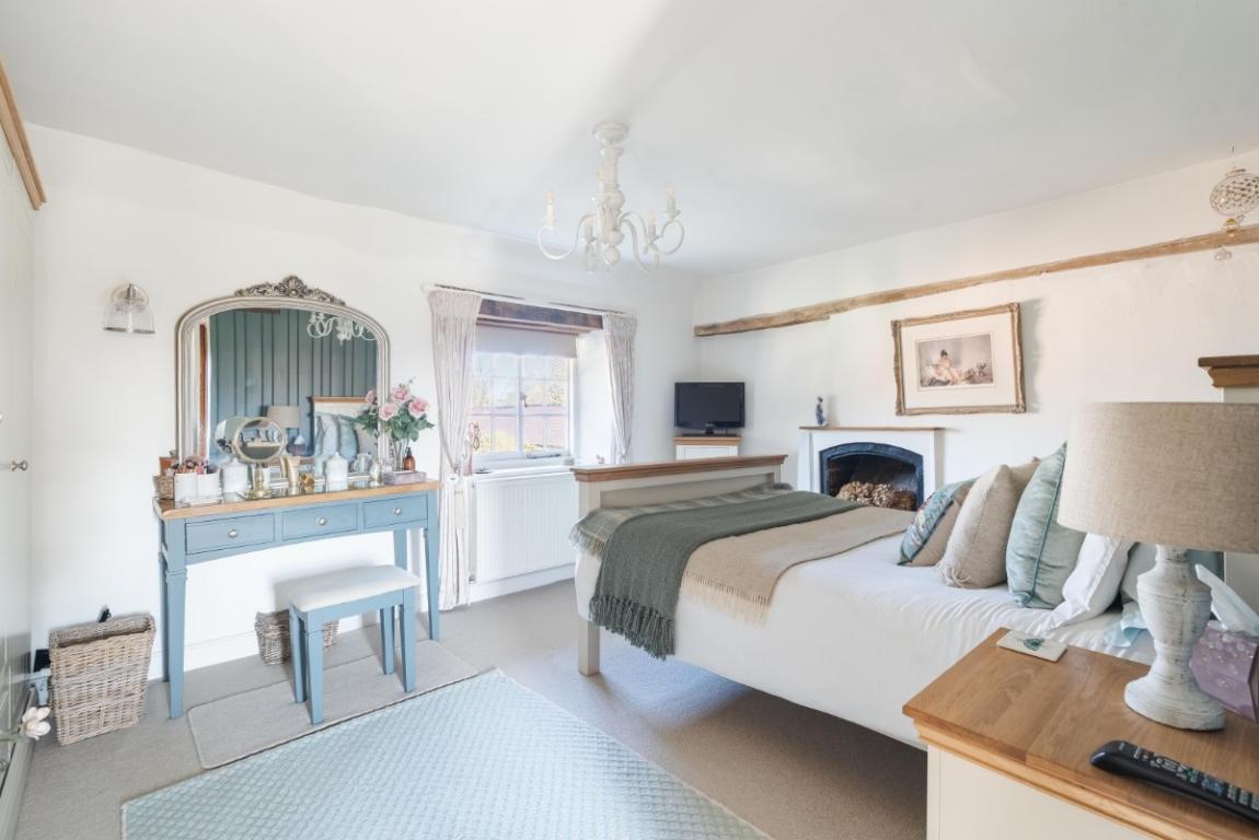 Image: 16 Westworth Farm Wimborne Dorset Edmondsham