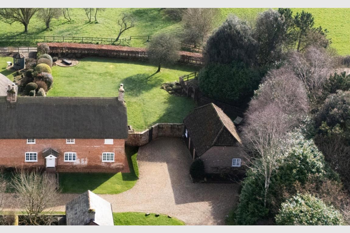 Image: 27 Westworth Farm Wimborne Dorset Edmondsham