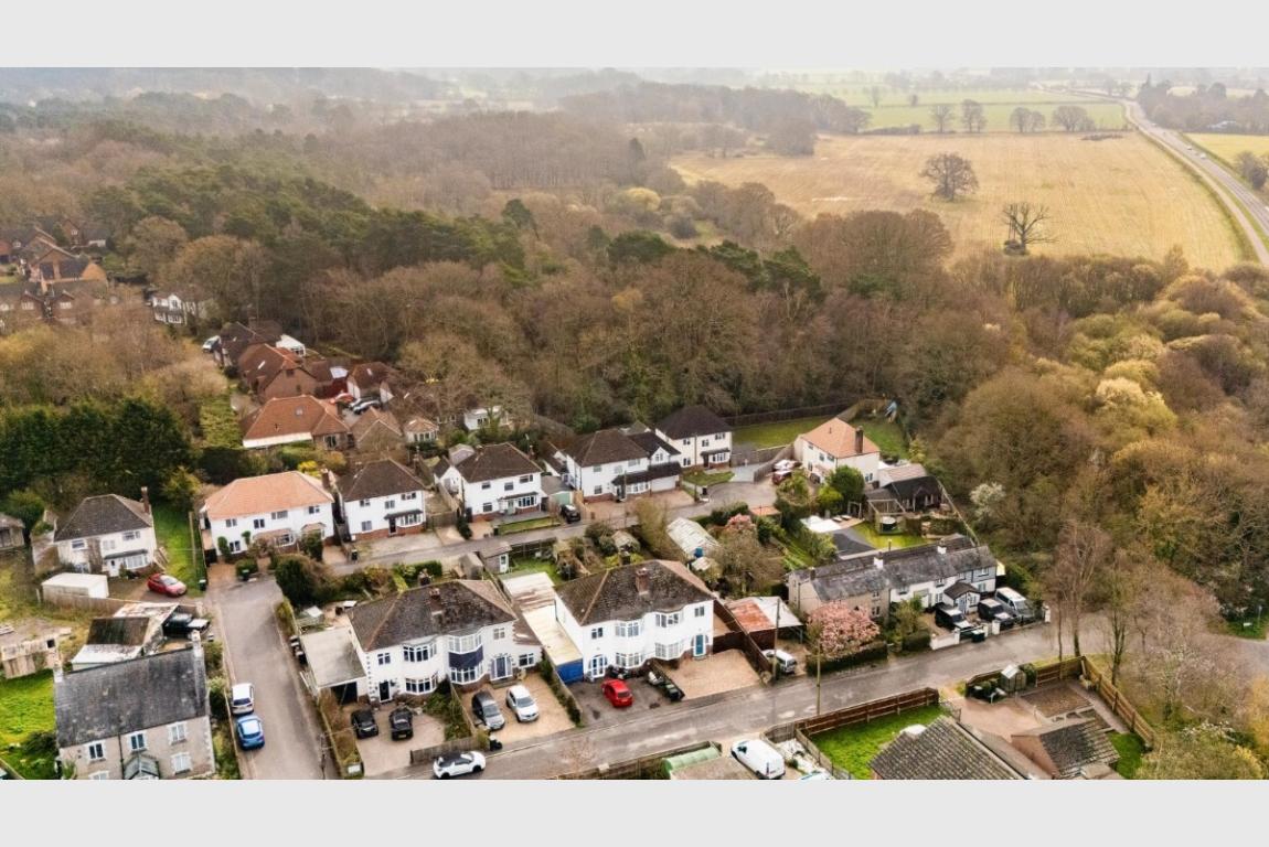 Image: 17 Fox Lane Wimborne Dorset Wimborne