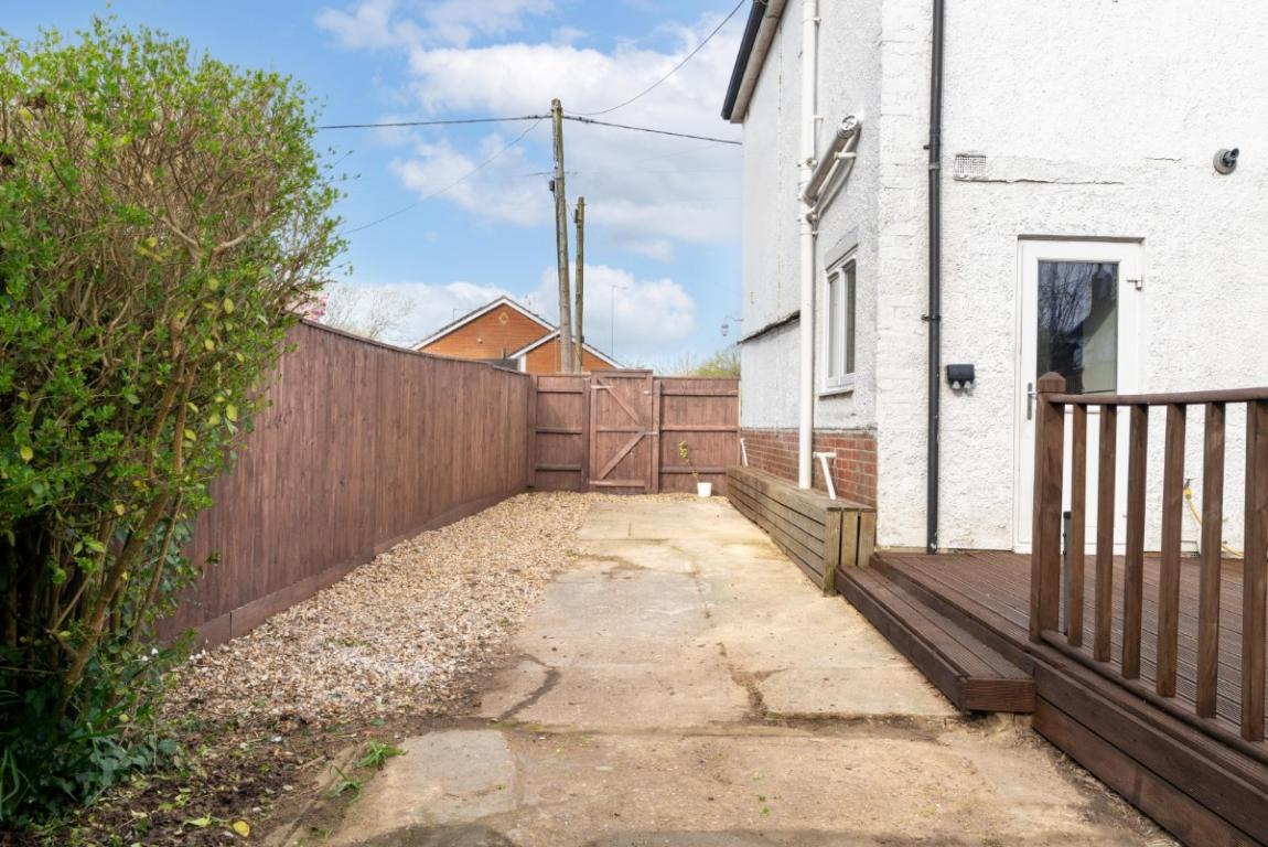 Image: 26 Fox Lane Wimborne Dorset Wimborne