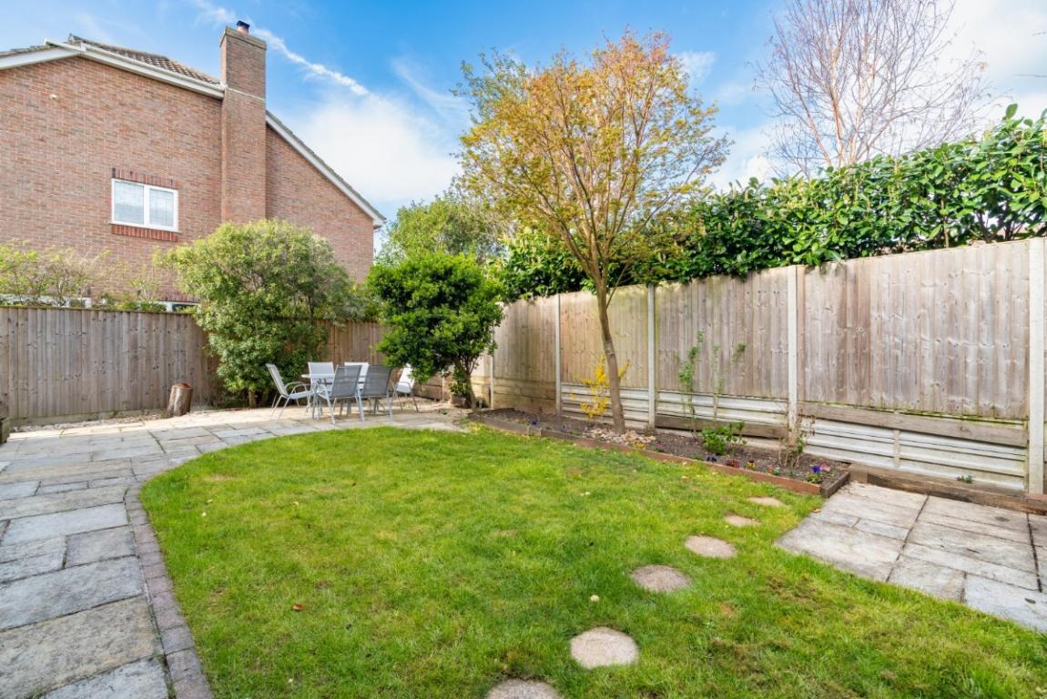 Image: 18 Railway Drive Wimborne Dorset Sturminster Marshall