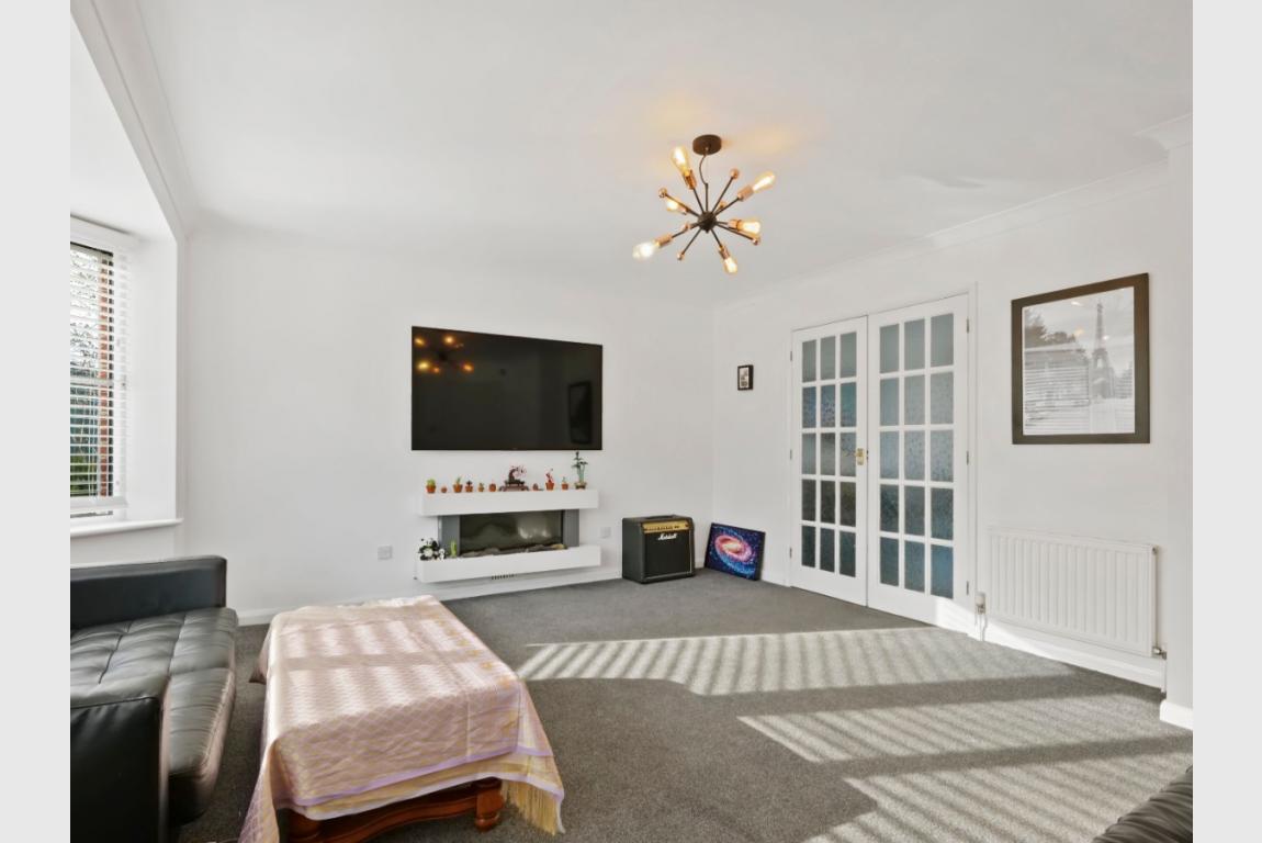 Image: 5 Railway Drive Wimborne Dorset Sturminster Marshall